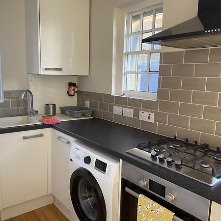 Victorian Building - Sleeps 5 - Pet Friendly Appartement Londen Buitenkant foto