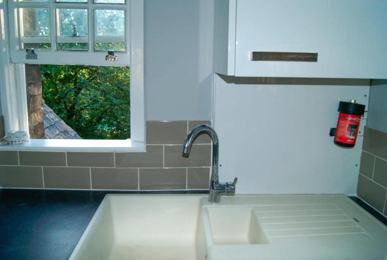 Victorian Building - Sleeps 5 - Pet Friendly Appartement Londen Buitenkant foto