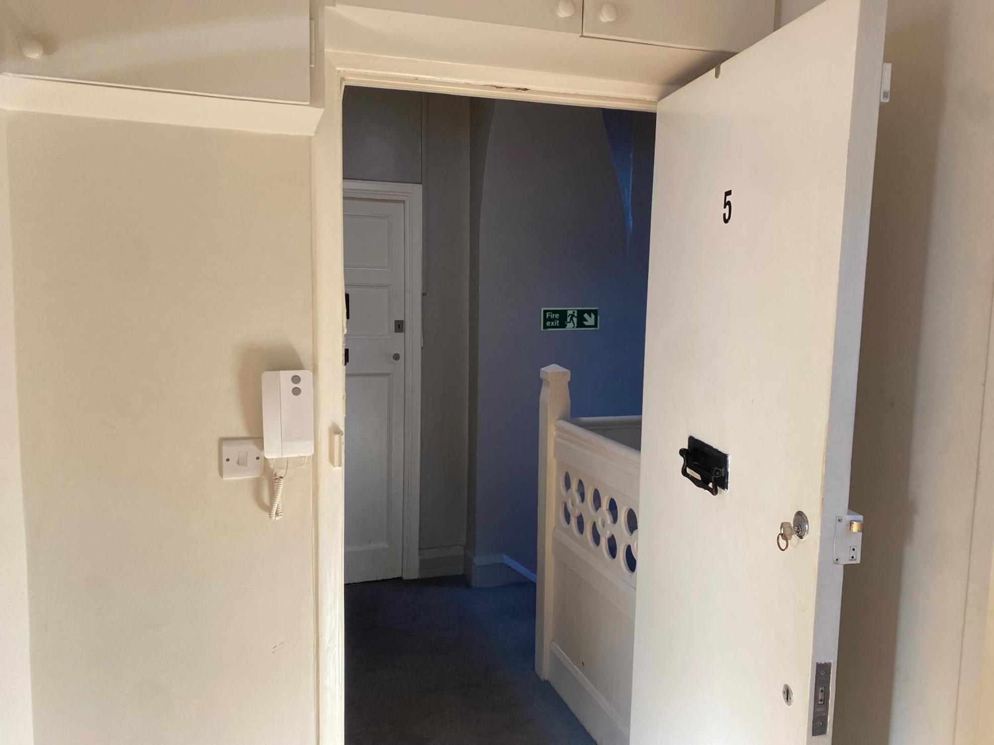 Victorian Building - Sleeps 5 - Pet Friendly Appartement Londen Buitenkant foto