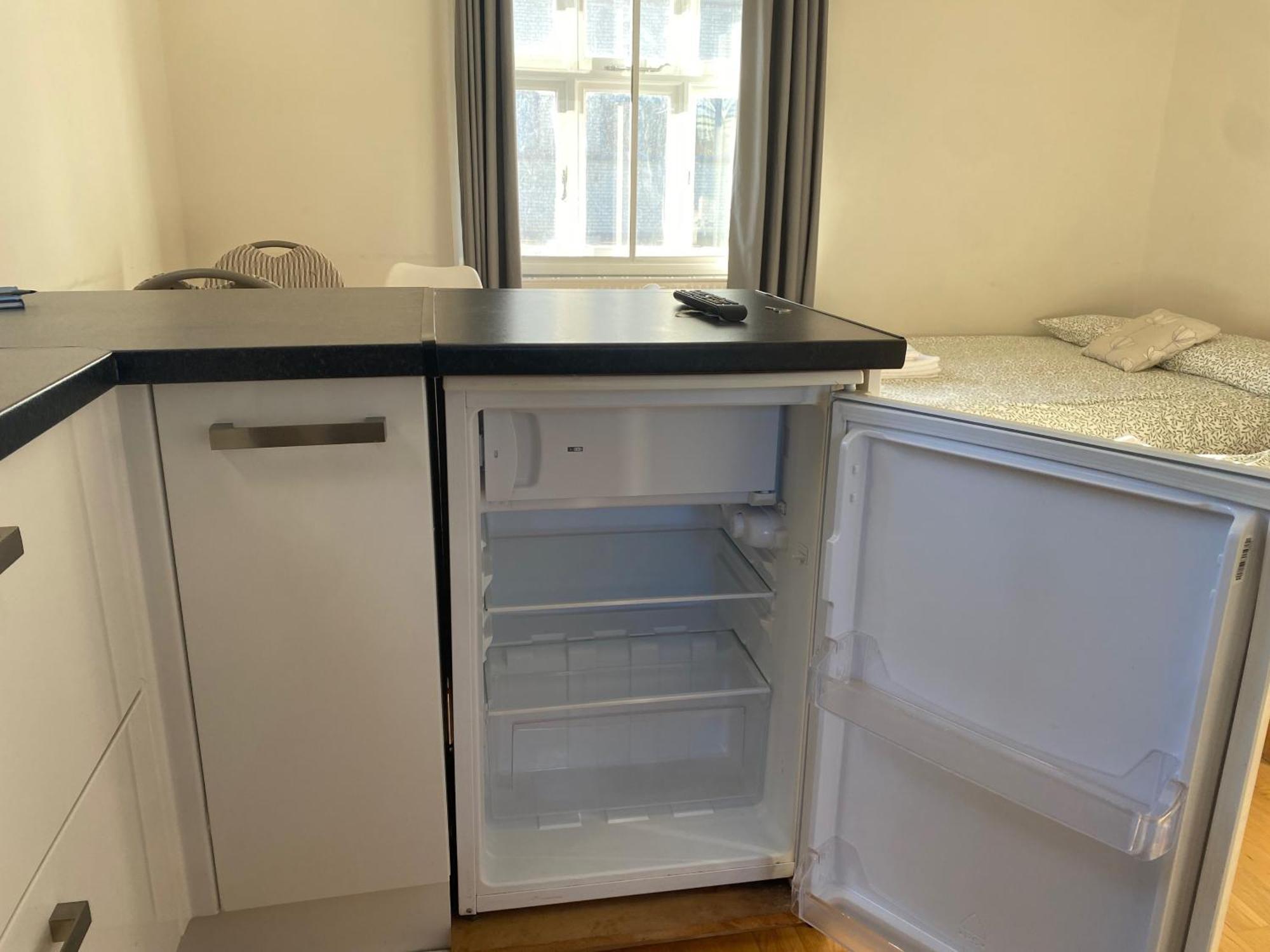 Victorian Building - Sleeps 5 - Pet Friendly Appartement Londen Buitenkant foto