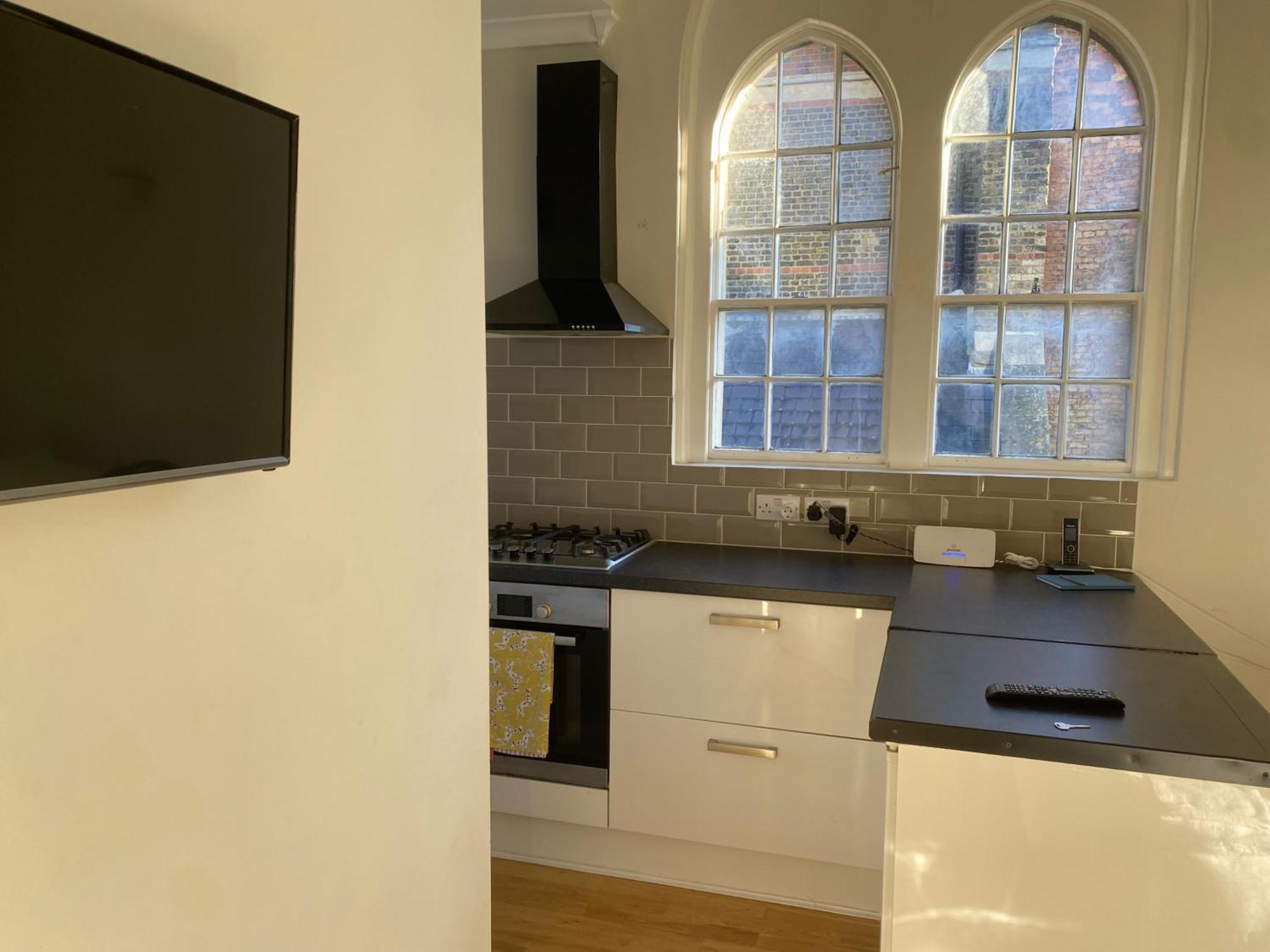 Victorian Building - Sleeps 5 - Pet Friendly Appartement Londen Buitenkant foto